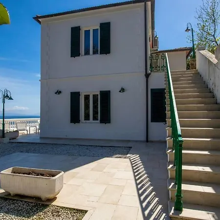 Porticciolo *