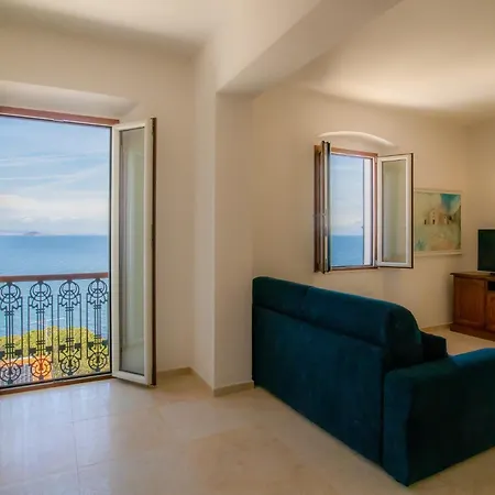 Porticciolo Villa *